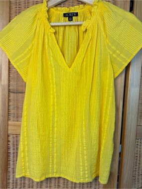 J. Crew Yellow Textured Seersucker V-Neck Flutter Sleeve Top sz xxs